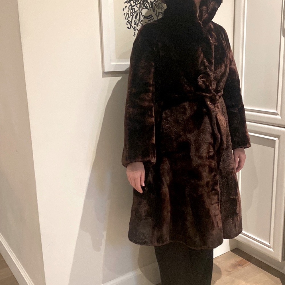 elegant VINTAGE beaver FUR coat!!